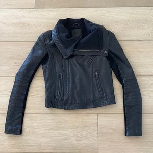 Veda leather jacket M
